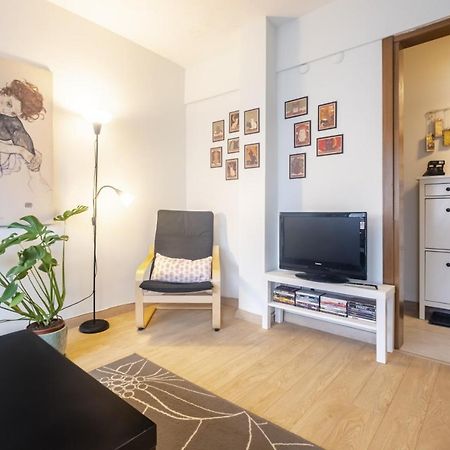 Flat With Balcony Near Bull Statue In Kadikoy Apartamento Istambul Exterior foto